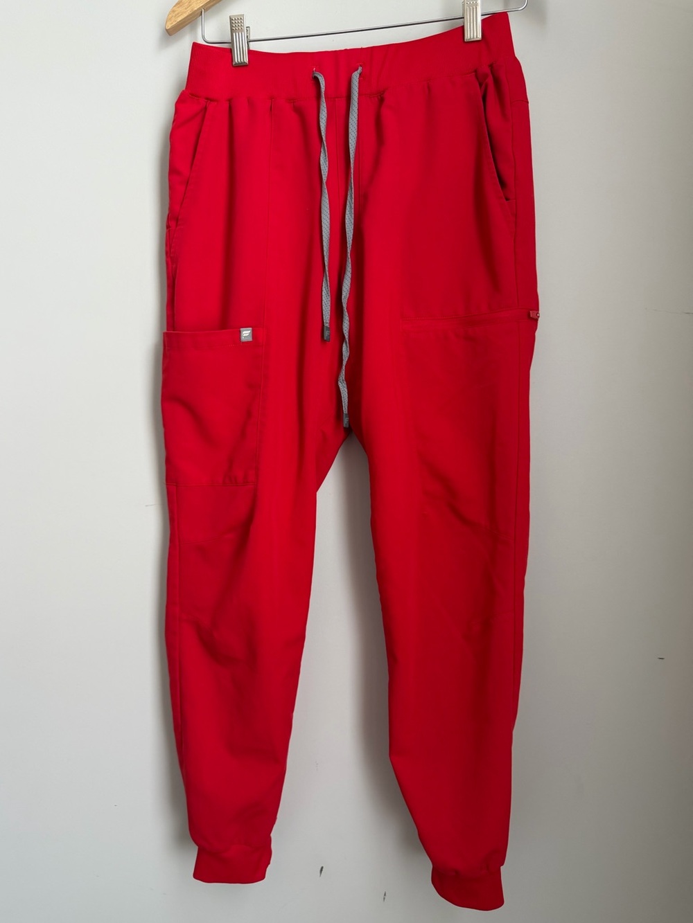 Fabletics Red Jogger Scrub Pants Women’s Medium